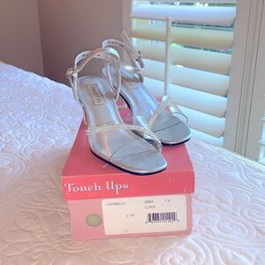 Touch Ups by Benjamin Walk Pageant Shoes Size 7